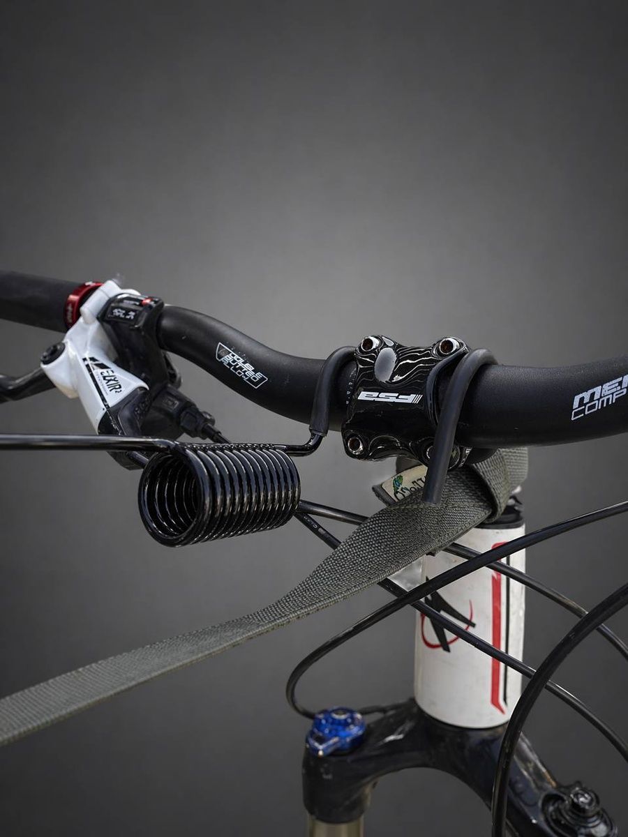 Bikejoring Antenna | Prevents Leash from Entering Front Wheel | Will to go